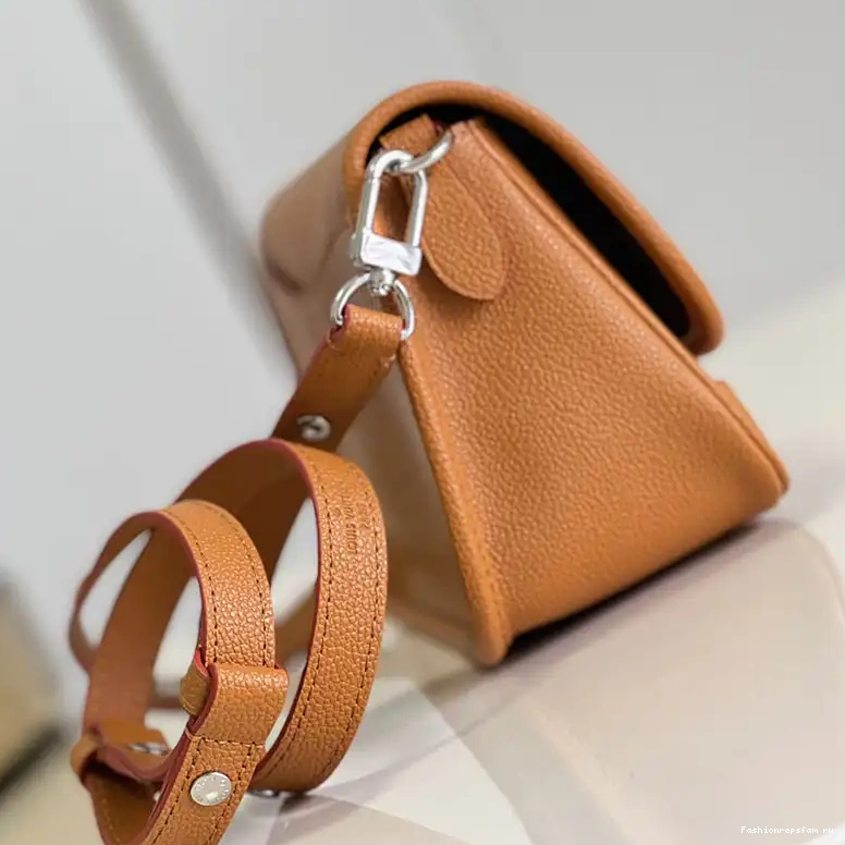 Fashionreps Bag 2209HT0010 LV 0821